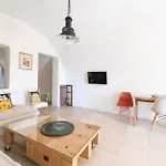 Mantilida With Pool Villa
