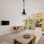Villa Mantilida With Pool Emporio (Santorini)