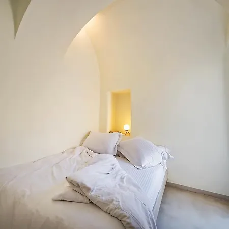 Mantilida Villa *