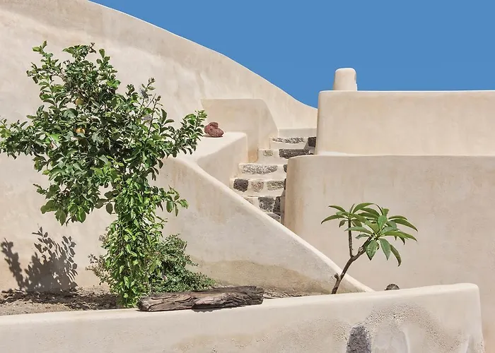 Mantilida With Pool Villa *