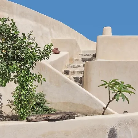 Mantilida With Pool Villa *