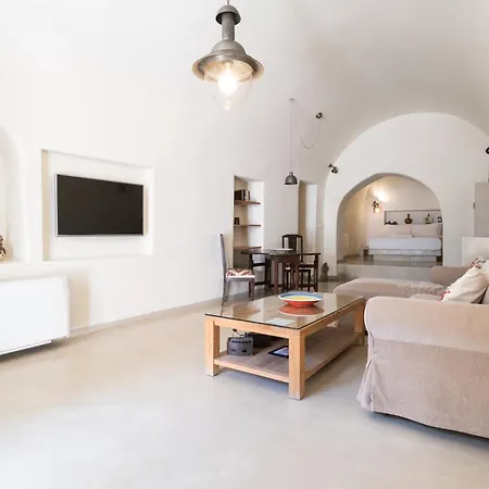 וילה Mantilida Emporio (Santorini)