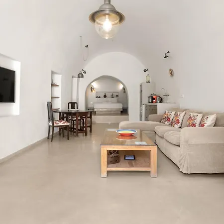 Mantilida Вилла Emporio (Santorini)