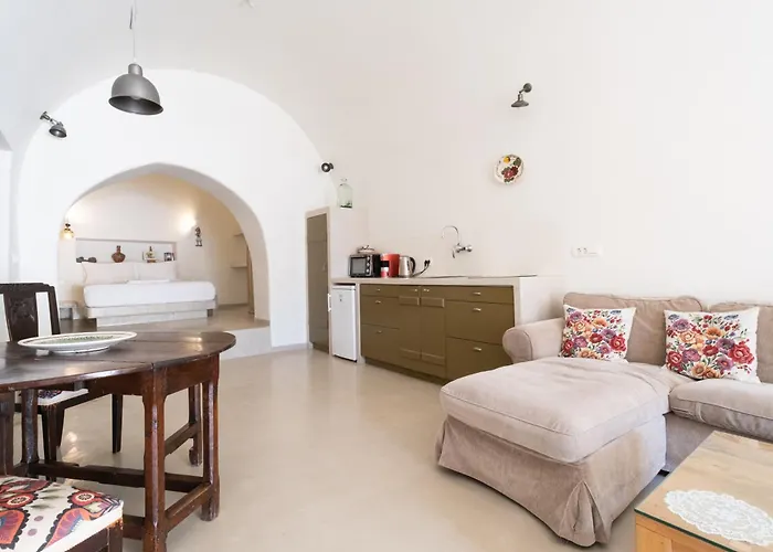 Villa Mantilida With Pool *