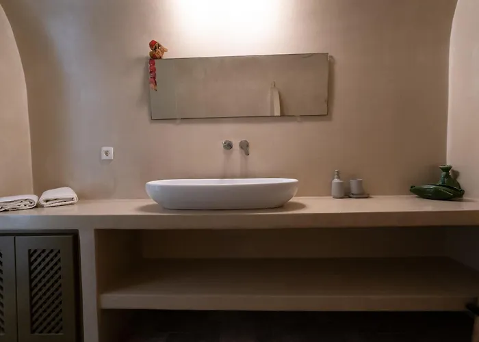 Mantilida With Pool Villa *