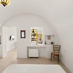 Villa Mantilida With Pool