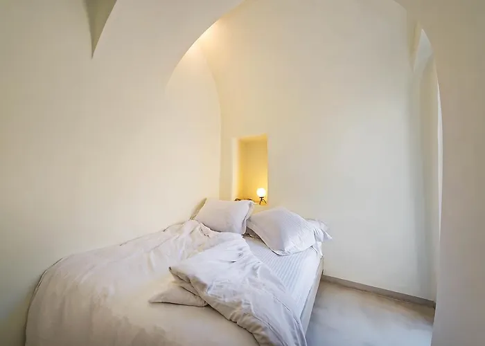 Mantilida With Pool Villa *