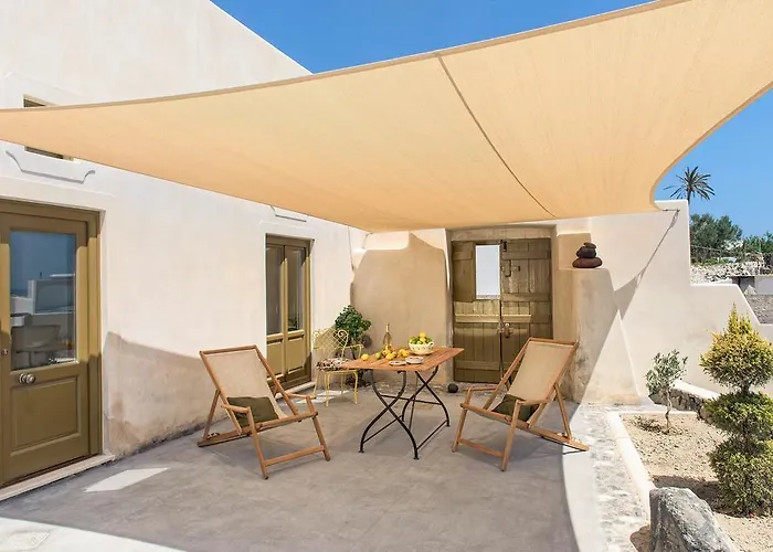 Mantilida Emporio (Santorini)