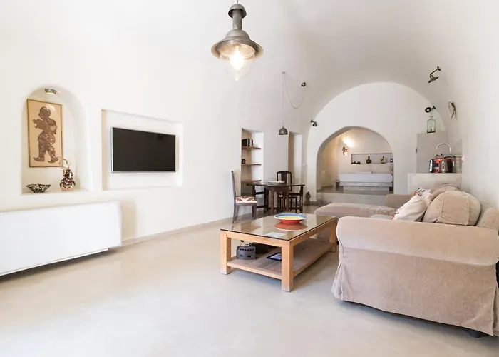 Вилла Mantilida Emporio (Santorini)