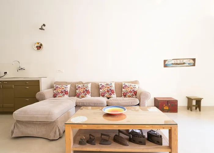 Вилла Mantilida Emporio (Santorini)