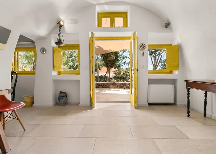 Mantilida With Pool *