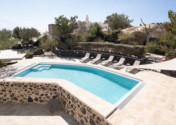 Mantilida Emporio (Santorini)