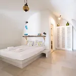 Villa Mantilida With Pool Emborió