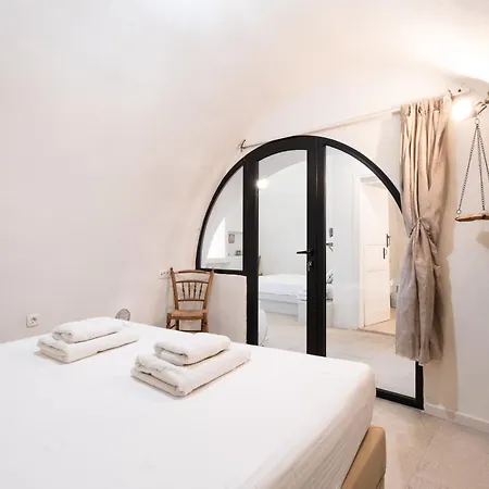 فيلة Mantilida With Pool Emporio (Santorini)