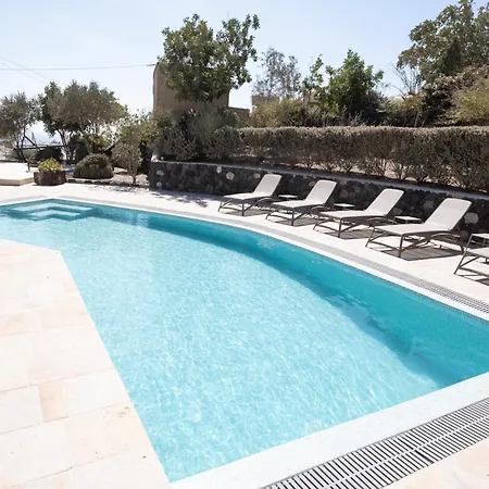 Mantilida With Pool فيلة Emporio (Santorini)